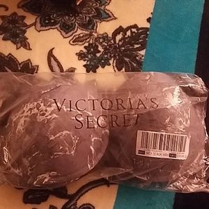 Victoria Secret bras